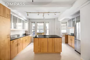 325 W 45th St, New York, NY 10036 - Photo 2