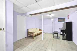 48-26 207th St, New York City, NY 11364 - Photo 20