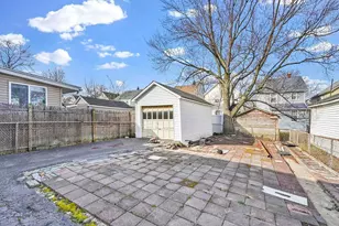 48-26 207th St, New York City, NY 11364 - Photo 22