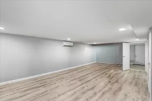 67-100 Dartmouth St, New York City, NY 11375 - Photo 32