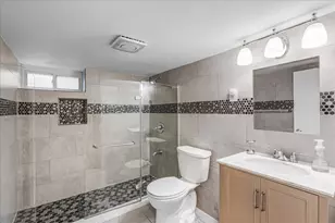 67-100 Dartmouth St, New York City, NY 11375 - Photo 34