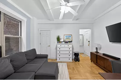 25 W 64th Street #4D, New York, NY 10023 - Photo 2