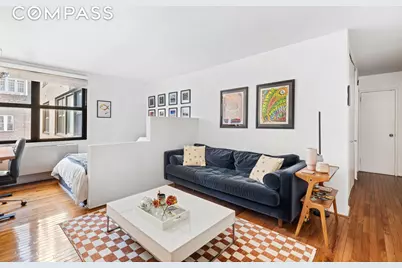 130 E 18th Street #8R, New York, NY 10003 - Photo 2