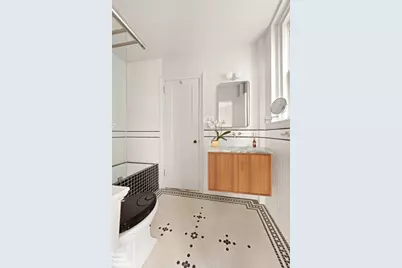 310 W End Avenue #4C, New York, NY 10023 - Photo 8