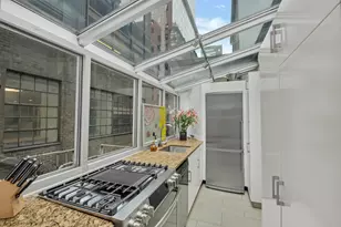 155 E 49th St, New York City, NY 10017 - Photo 6