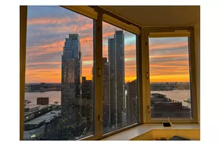 500 W 43rd St, New York City, NY 10036 - Photo 16