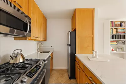 270 W 17th Street #5D, New York City, NY 10011 - Photo 4