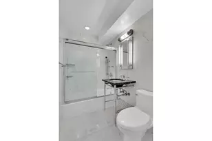 233 E 69th St, New York City, NY 10021 - Photo 6