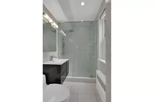 233 E 69th St, New York City, NY 10021 - Photo 4