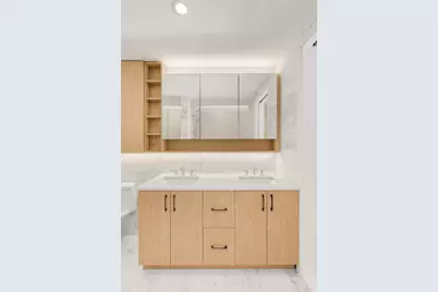 221 E 48th Street #GARDEN, New York City, NY 10017 - Photo 12