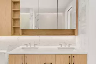 221 E 48th St, New York City, NY 10017 - Photo 12
