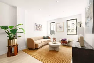 221 E 48th St, New York City, NY 10017 - Photo 4