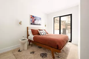 221 E 48th St, New York City, NY 10017 - Photo 14