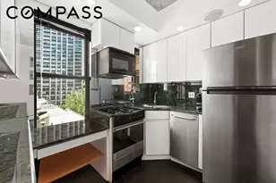 339 E 58th St, New York City, NY 10022 - Photo 12