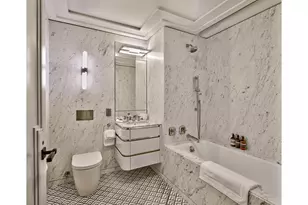 303 Park Ave, New York City, NY 10022 - Photo 2