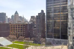 555 W 59th St, New York City, NY 10019 - Photo 14