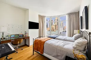 555 W 59th St, New York City, NY 10019 - Photo 8