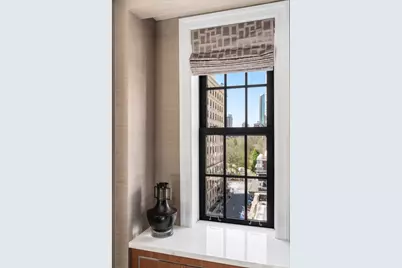 21 E 66th Street #8W, New York City, NY 10065 - Photo 4