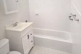 240 E 55th St, New York City, NY 10022 - Photo 4