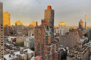 343 E 74th St, New York, NY 10021 - Photo 10