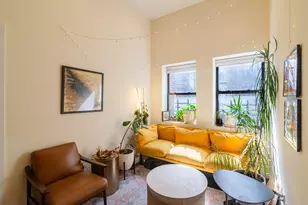 38 W 83rd St, New York, NY 10024 - Photo 2