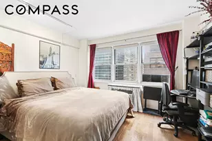 321 E 45th St, New York City, NY 10017 - Photo 2
