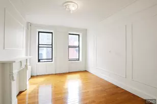 515 E 87th St, New York, NY 10128 - Photo 2