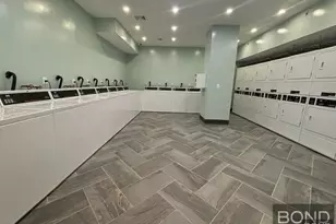 45 W 81st St, New York City, NY 10024 - Photo 2