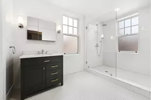 87 Perry St, New York City, NY 10014 - Photo 6