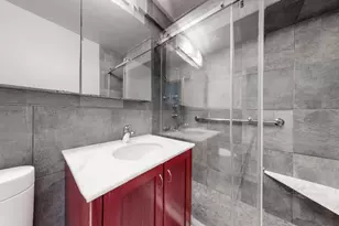 211 E 53rd St, New York City, NY 10022 - Photo 12