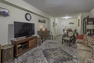74-45 Yellowstone Blvd, Rego Park, NY 11374 - Photo 6