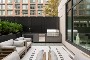 450 Washington St, New York City, NY 10013 - Photo 2