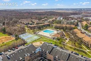 2 Elmwood Park Dr, New York City, NY 10314 - Photo 14