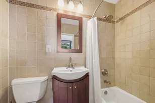 39-60 54th St, New York City, NY 11377 - Photo 16