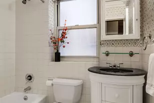 400 E 52nd St, New York City, NY 10022 - Photo 12