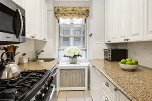 400 E 52nd St, New York City, NY 10022 - Photo 6