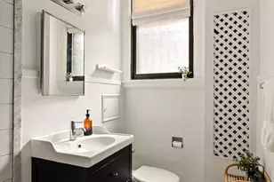 212 E 48th St, New York City, NY 10017 - Photo 6