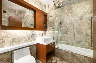 305 W 16th St, New York City, NY 10011 - Photo 4