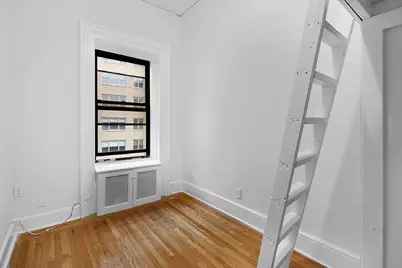 145 E 61st Street #4A, New York City, NY 10065 - Photo 4