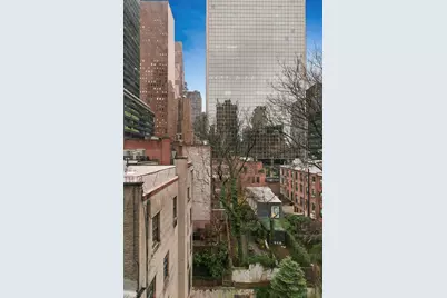 235 E 49th Street #6E, New York, NY 10017 - Photo 20