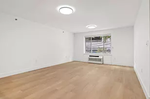 47-05 5th St, Long Island City, NY 11101 - Photo 2