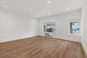 47-05 5th St, New York City, NY 11101 - Photo 14