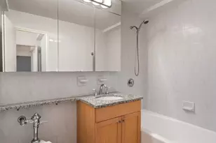 200 E 57th St, New York City, NY 10022 - Photo 12