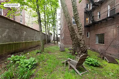 140 E 2nd Street #6R, Brooklyn, NY 11218 - Photo 2