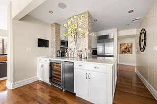 167 E 61st St, New York City, NY 10065 - Photo 8