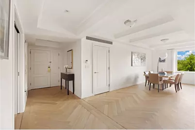 160 Central Park S #401, New York City, NY 10019 - Photo 6