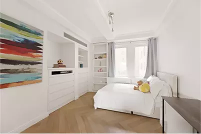 160 Central Park S #401, New York City, NY 10019 - Photo 12