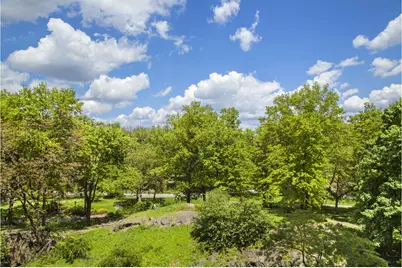 160 Central Park S #401, New York City, NY 10019 - Photo 4