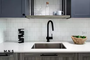 36-20 Steinway St, New York City, NY 11101 - Photo 28