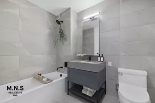 36-20 Steinway St, New York City, NY 11101 - Photo 30